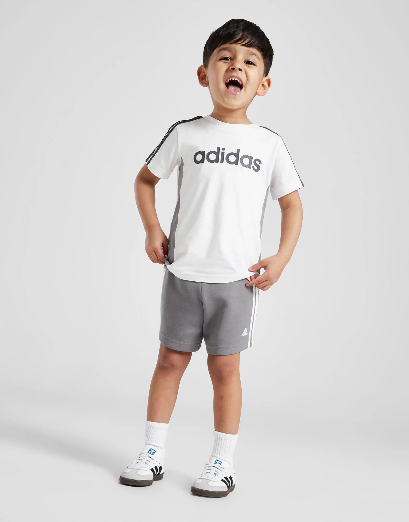 adidas Conjunto de camiseta y pantalón corto Linear para bebé