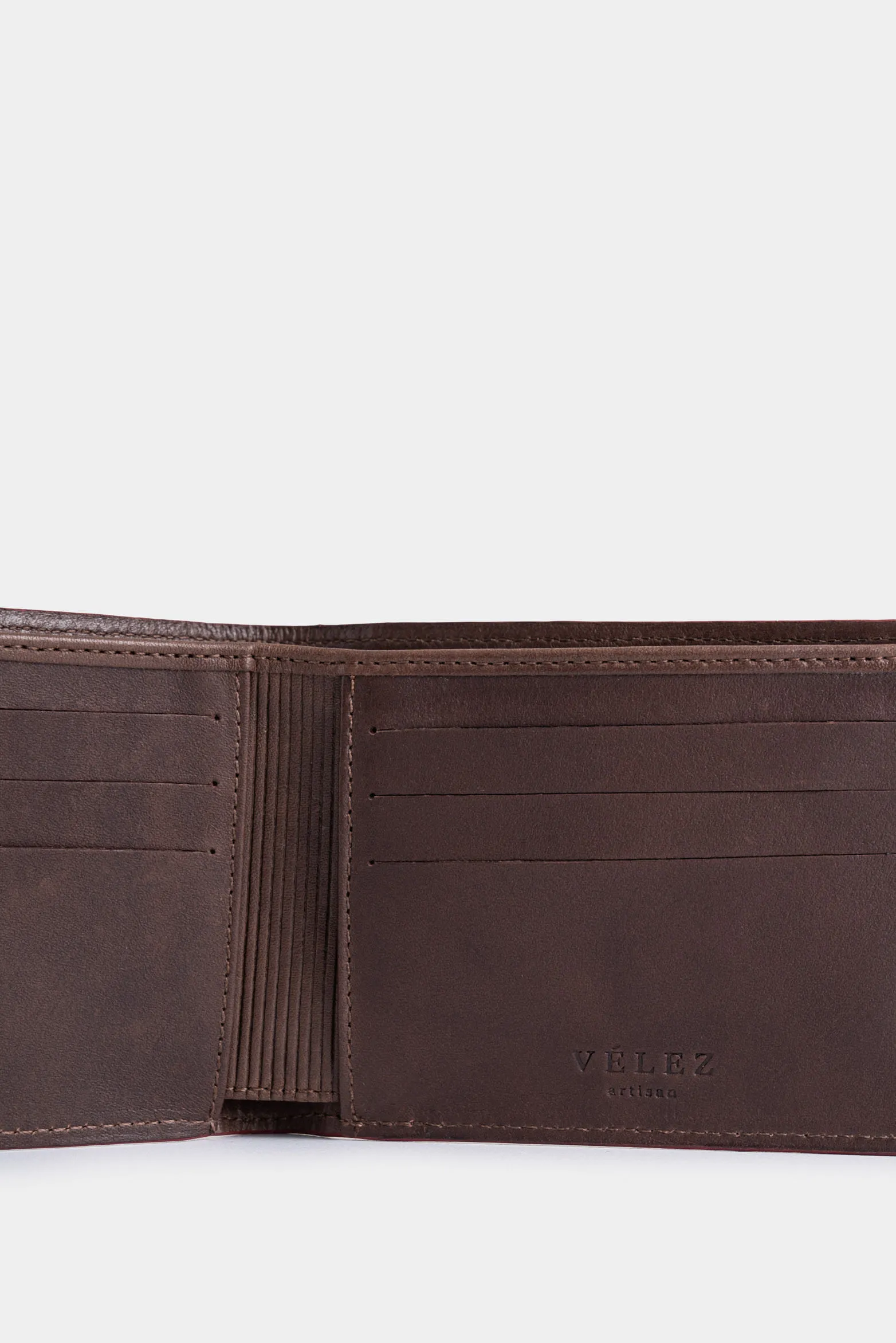 Billetera Apricale de cuero para hombre detalle contraste