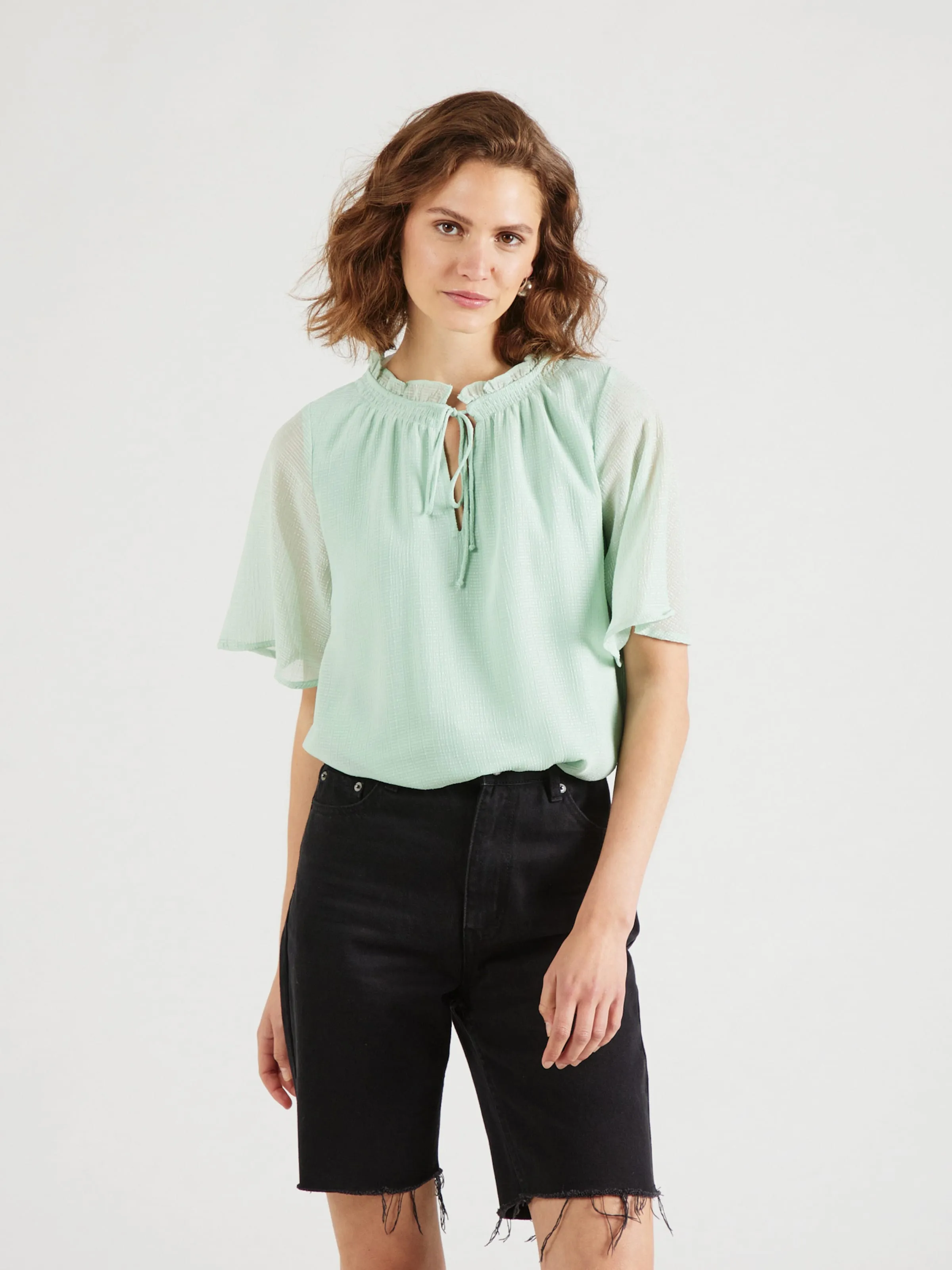 Blusa 'VMEMILIE' VERO MODA en Menta