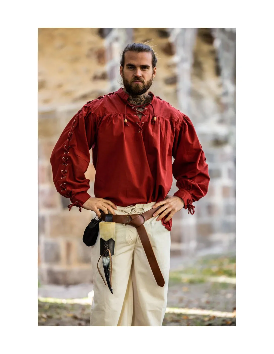 Camisa medieval Adrián con cordones, color rojo