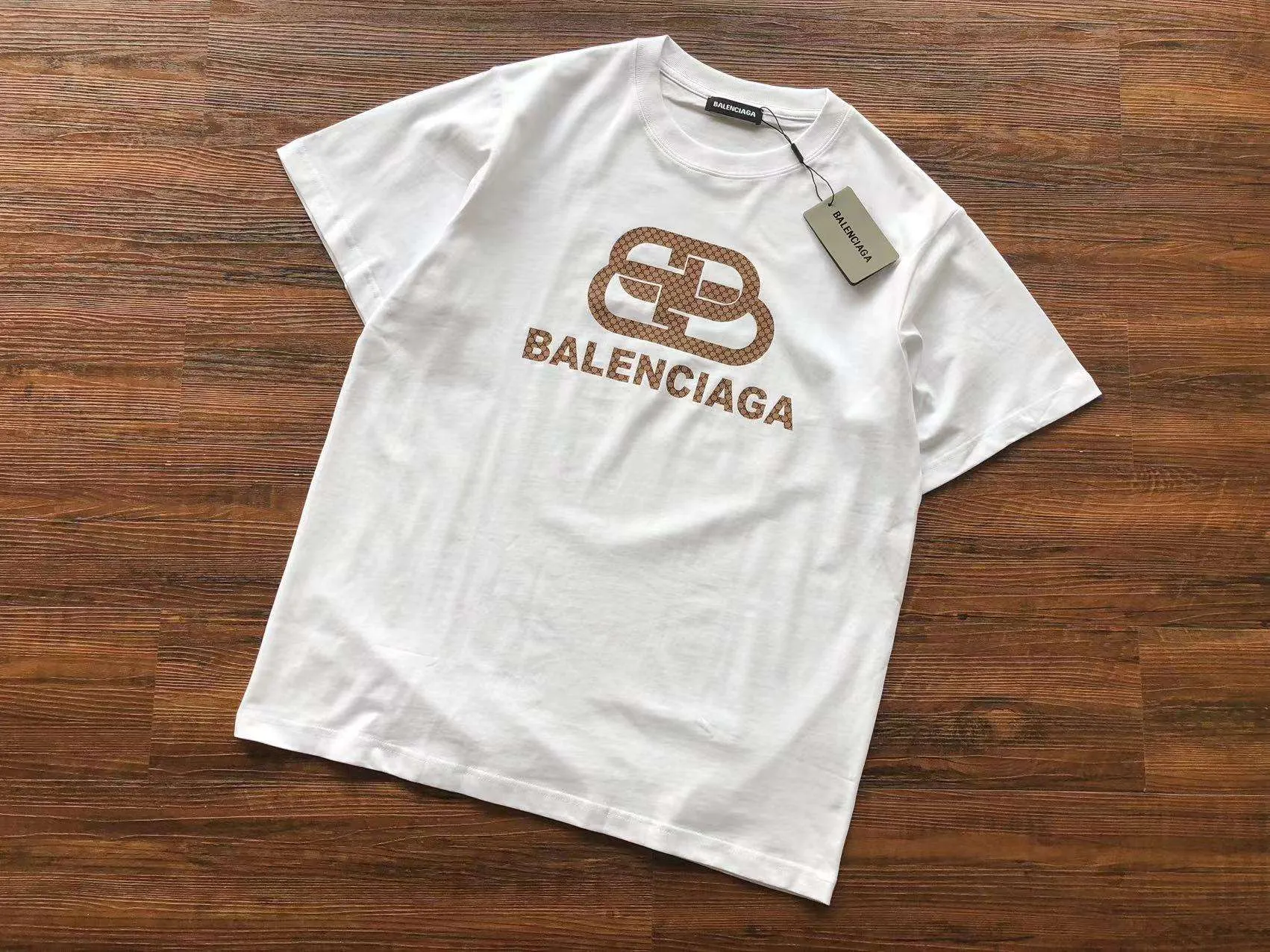 Camiseta Balenciaga Monograma – 682579