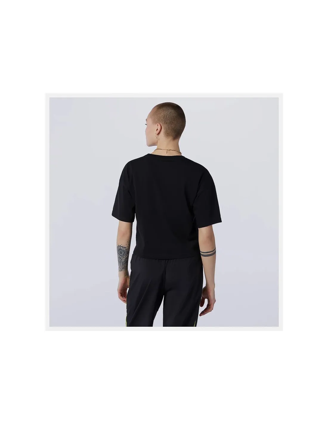 Camiseta New Balance Essentials Athletic Club Boxy Black