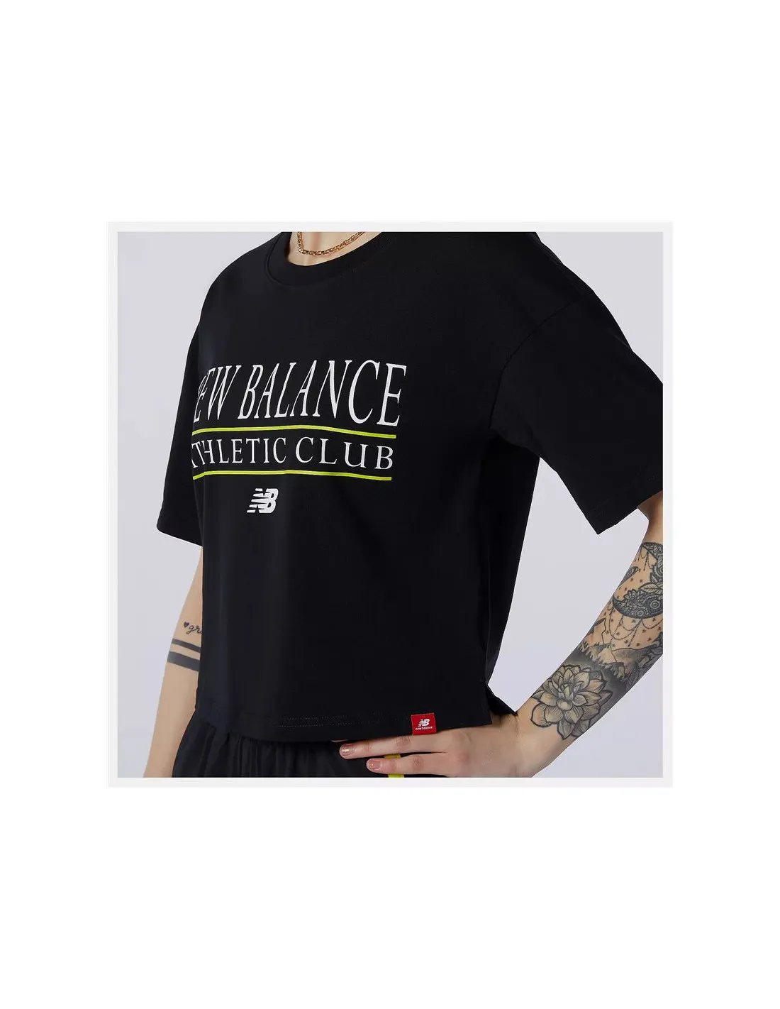 Camiseta New Balance Essentials Athletic Club Boxy Black