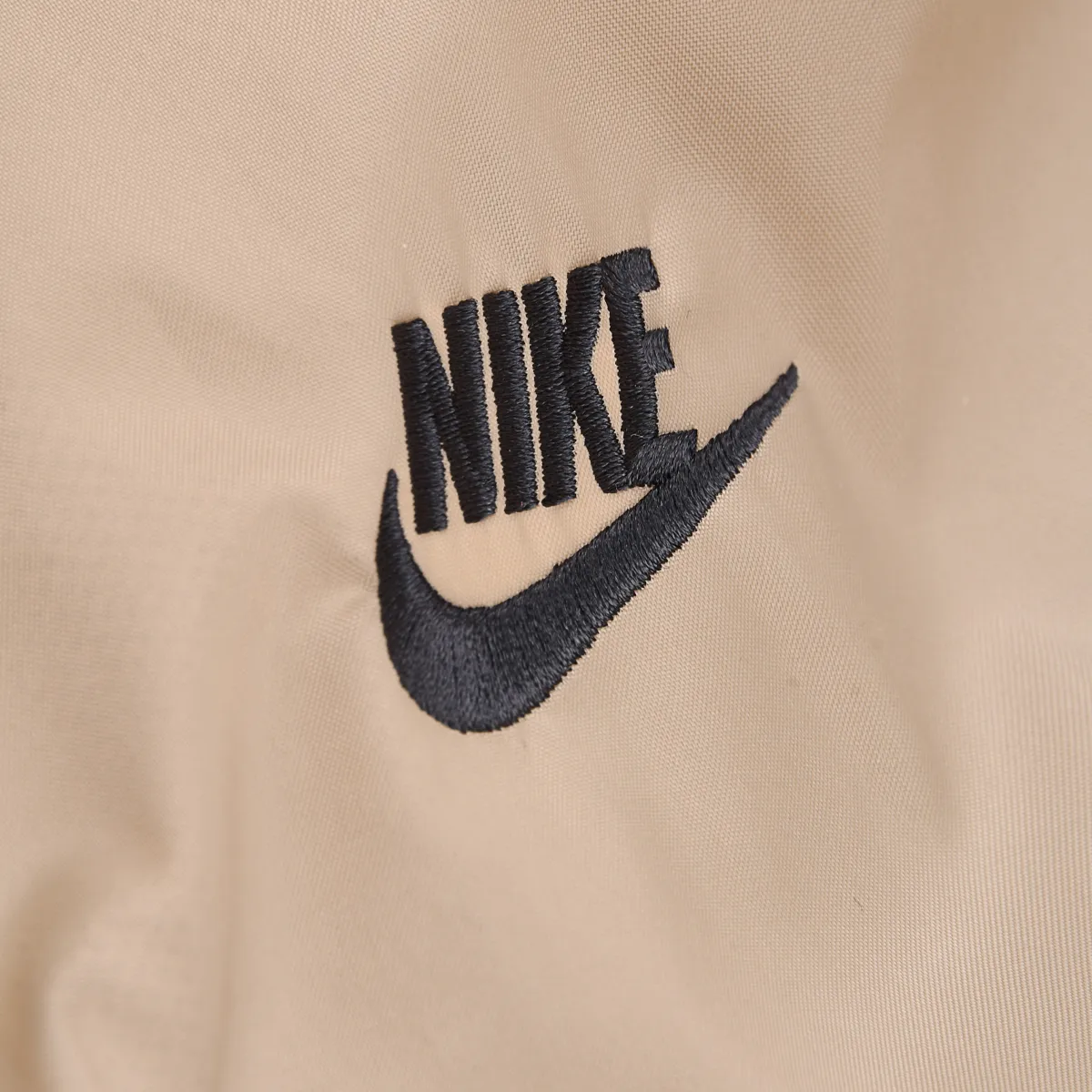 Campera Nike Sportswear Windrunner Hombre