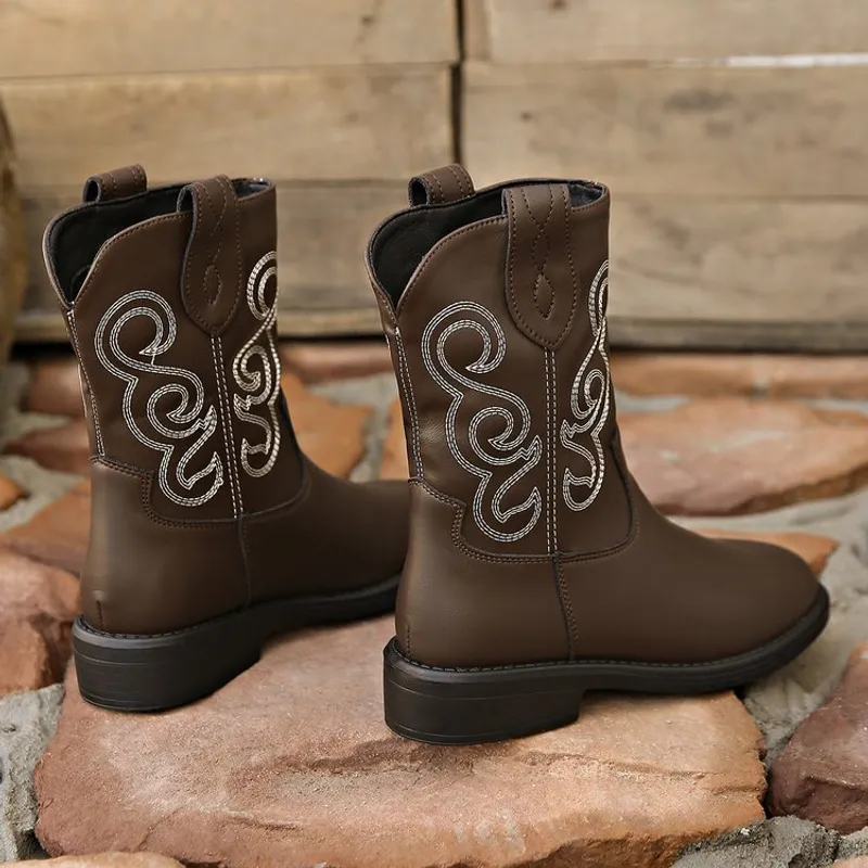 Envío gratis Nuevos diseñadores Botas para mujeres Botas de nieve de invierno zapatos de algodón de piel caliente