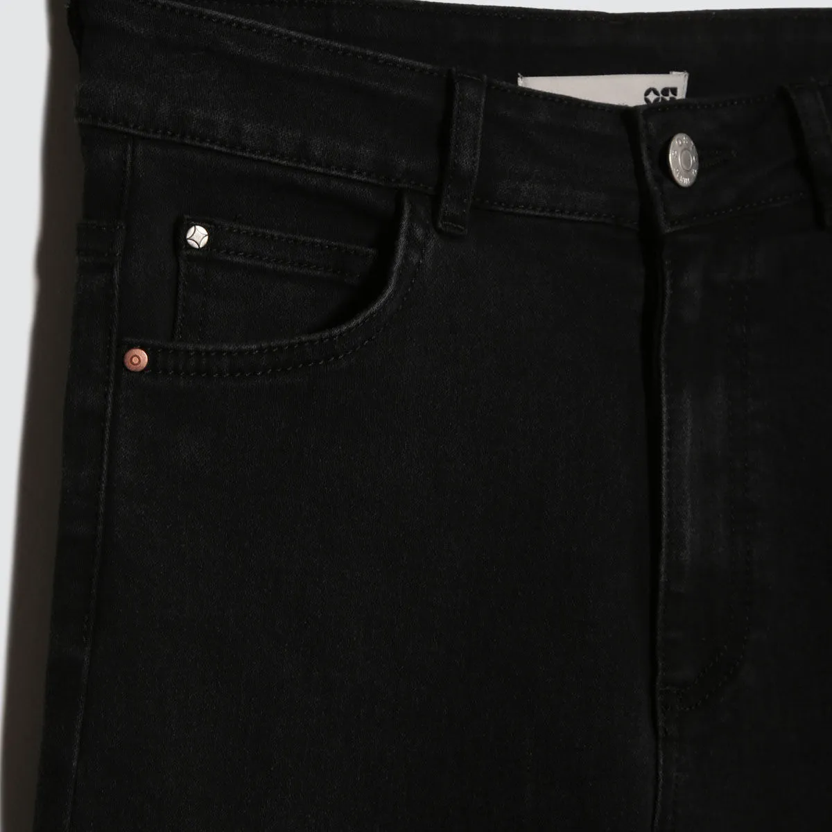 Jeans Flare Tono Negro