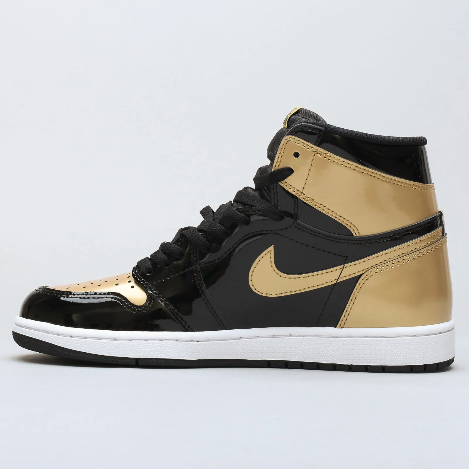 Jordan Air Jordan 1 Retro High OG NRG "Gold Toe"