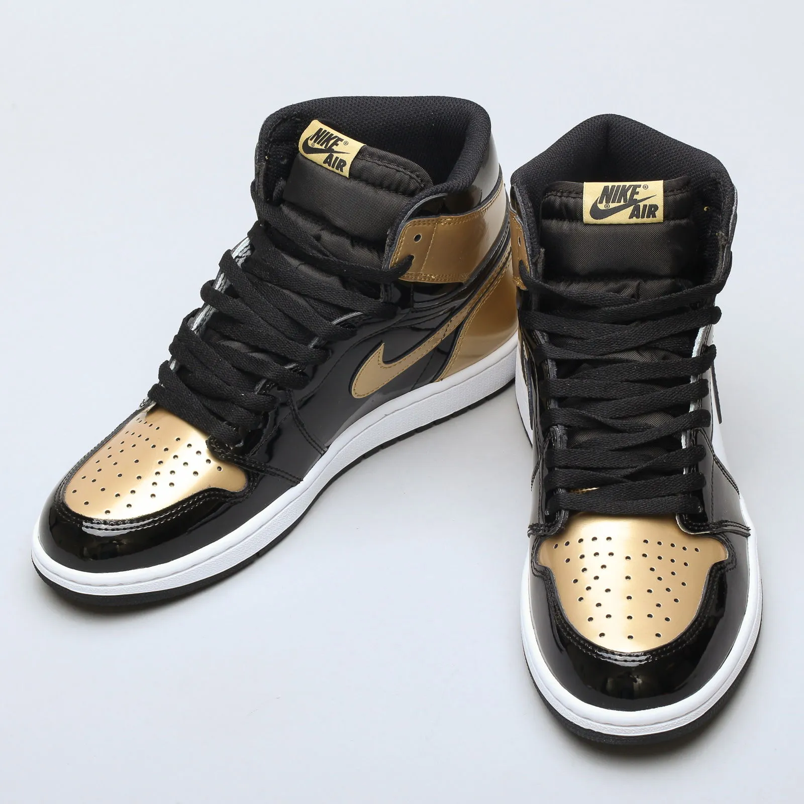 Jordan Air Jordan 1 Retro High OG NRG "Gold Toe"