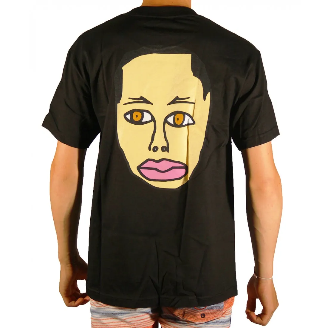 Lakibrows tee black