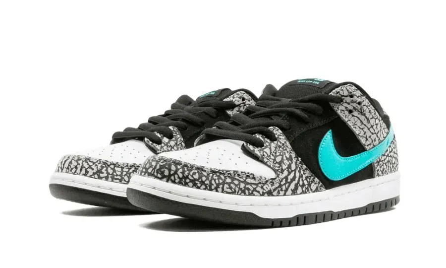 Nike SB Dunk Low atmos Elephant