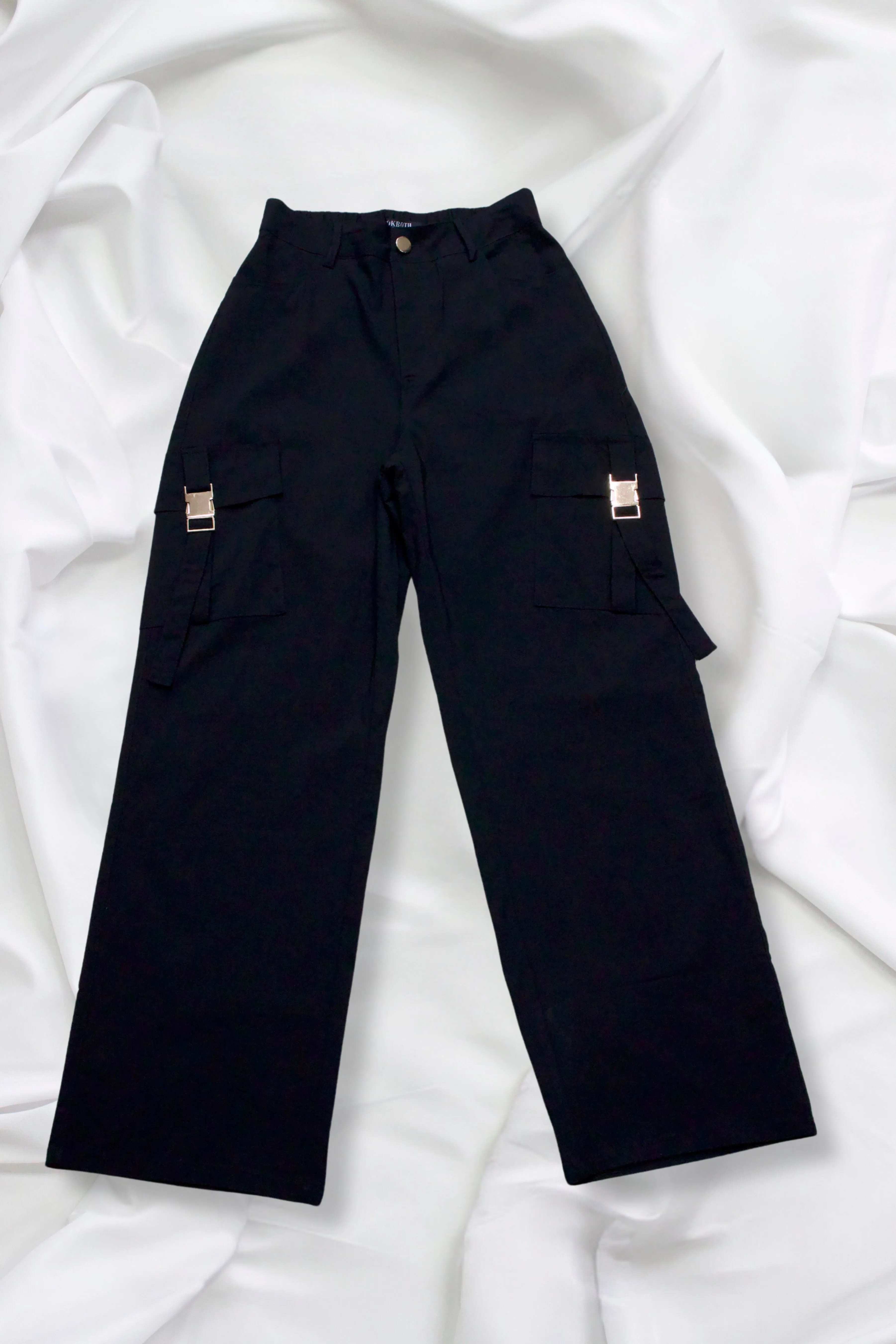 PANTALN ESTILO CARGO BROCHES DORADOS PS827