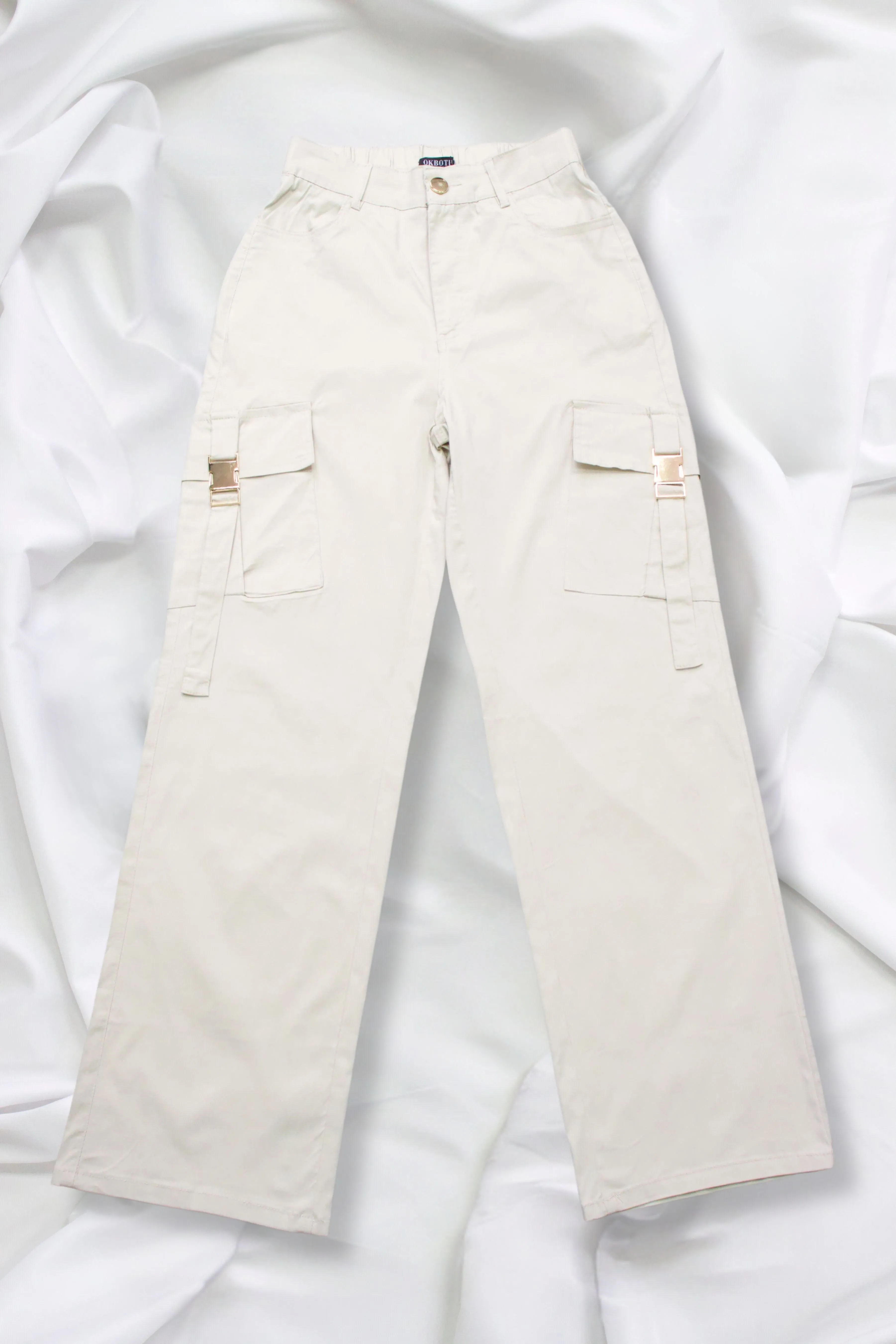 PANTALN ESTILO CARGO BROCHES DORADOS PS827