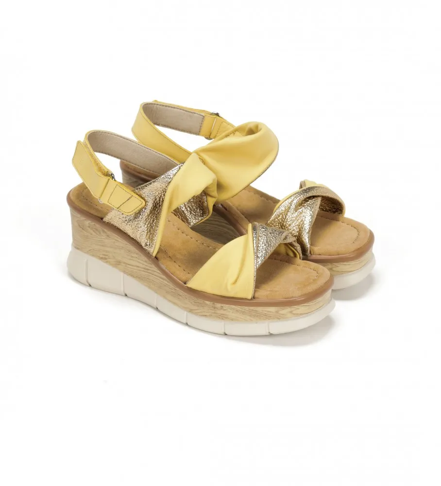 Sandalias de Piel Saray D9004 amarillo -Altura cuña 8cm-