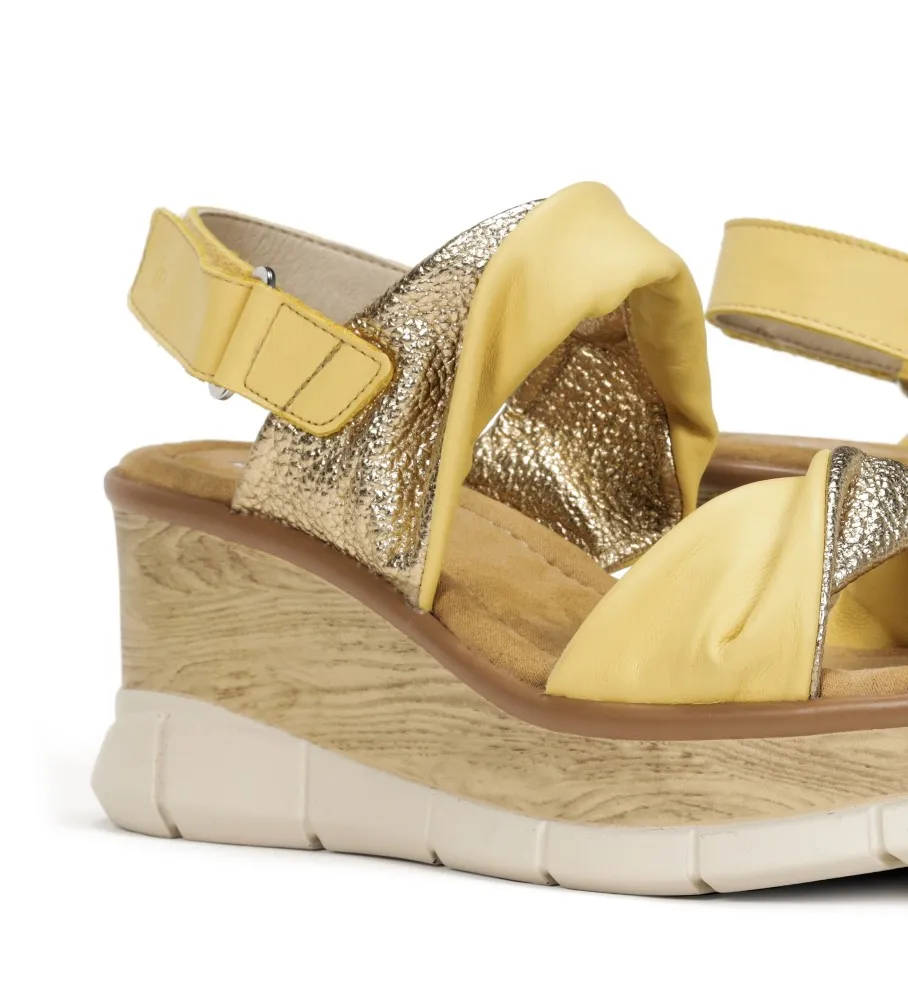 Sandalias de Piel Saray D9004 amarillo -Altura cuña 8cm-