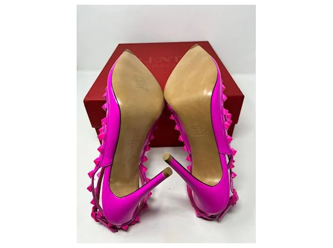 Valentino Garavani ZAPATOS DE CHAROL ROCKSTUD CON CORREAS Y TACHUELAS A JUEGO 100MM Rosa 