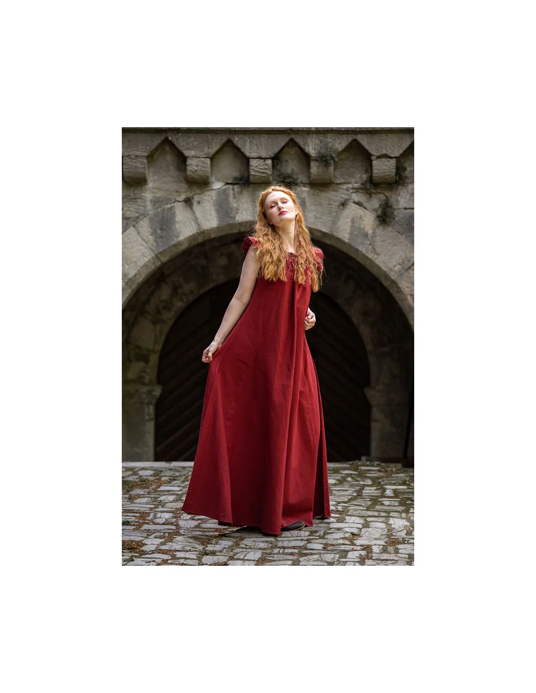 Vestido medieval largo modelo Clara, color rojo