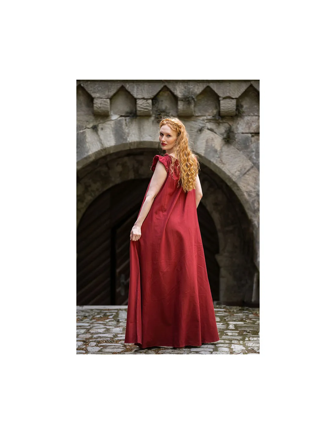 Vestido medieval largo modelo Clara, color rojo